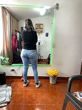 Goddess-Love- live cam on StripChat