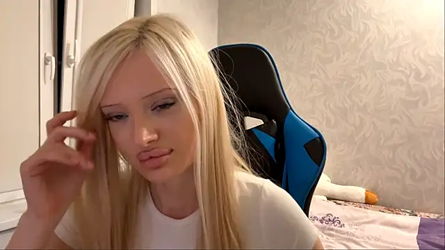 OneeyedMandrel live cam on StripChat
