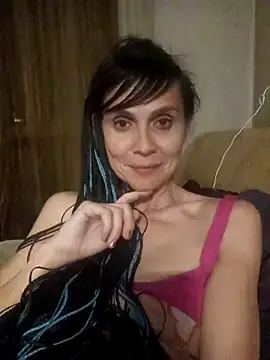 Francenia_lolis live cam on StripChat