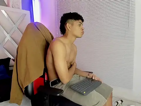 nova_mitchell7 webcam