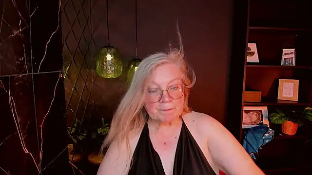 NataliMellow live cam on StripChat