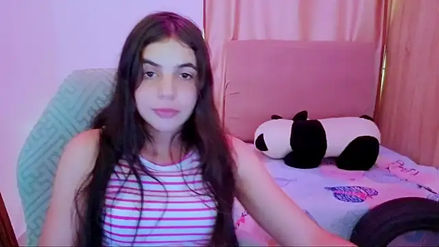 _elenna live cam on StripChat