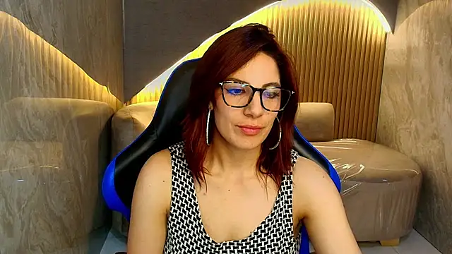 nadia_r_ webcam