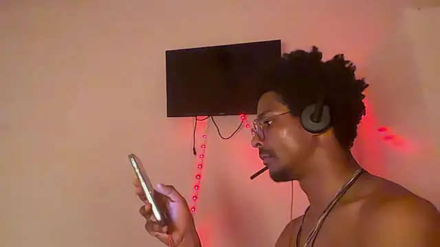 HoleBreeder live cam on StripChat