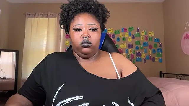 Chocolatebunnyxx96 webcam