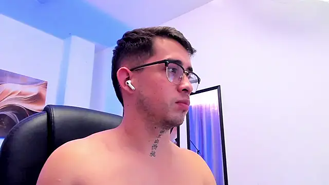 Tommas_Jhonson webcam