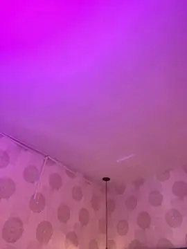 steffmontespink18 live cam on StripChat