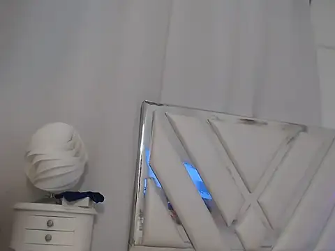 AlannaHarper webcam
