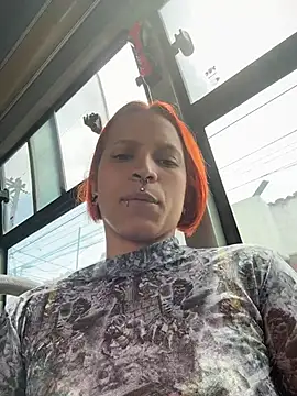 Mia_0-4 webcam