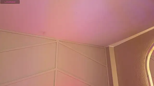 Rossiee_huntt webcam