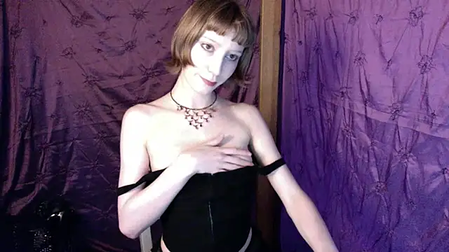 AlexaWetDream live cam on StripChat