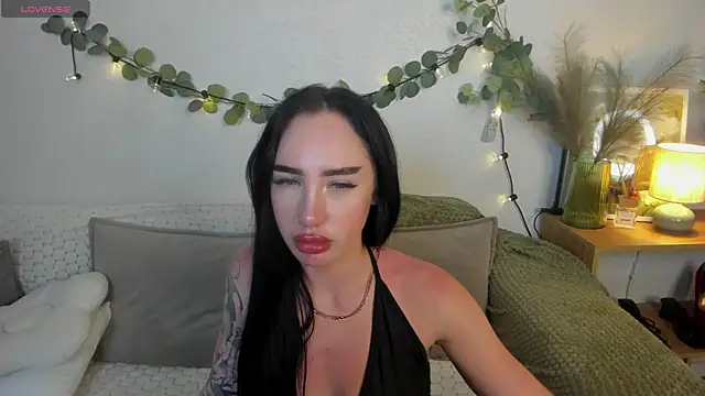 MayaGlamour live cam on StripChat
