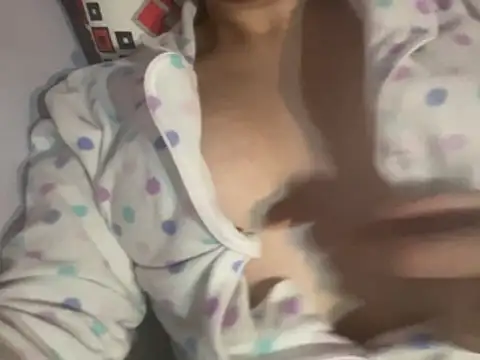 juliagomes2222 webcam