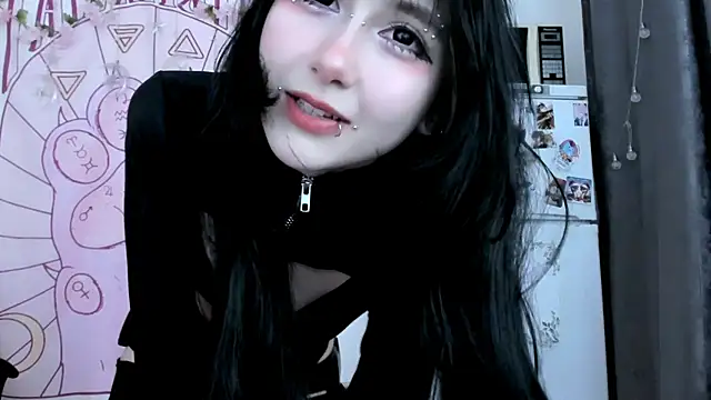 Holy420lolii webcam