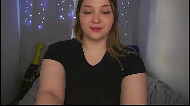 CuteSharloti webcam