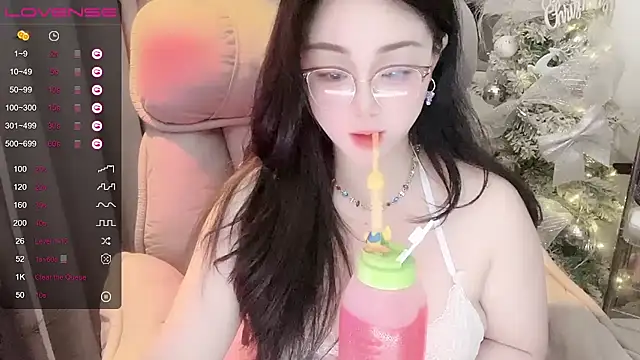 Monica-666888- webcam