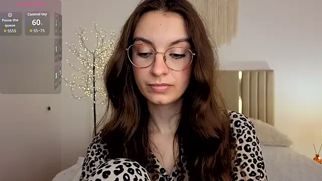 Real_cutie1 webcam