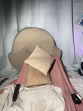 MiaFoxie_