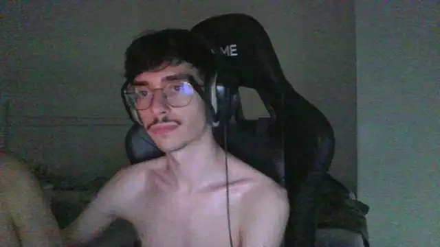 gabrielNovin17cm live cam on StripChat