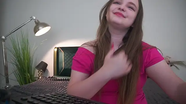 MagicPeachh_ webcam