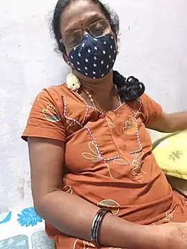 umashreetamil live cam on StripChat