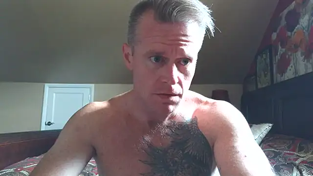 DILFiGuess1 live cam on StripChat