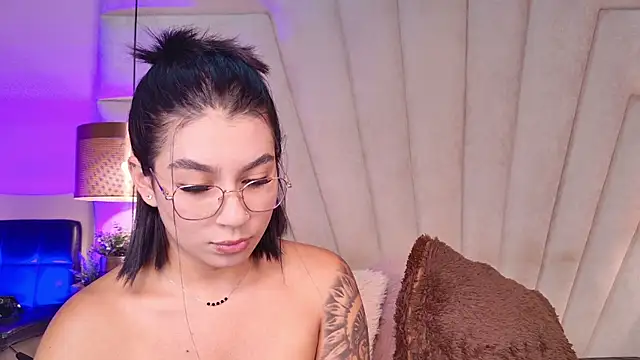 AlyssaRay webcam