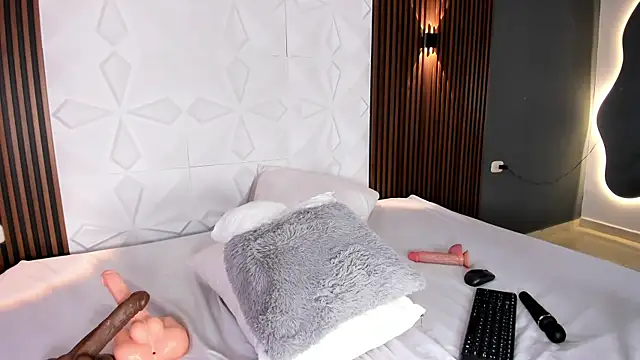 AmyColman_ webcam