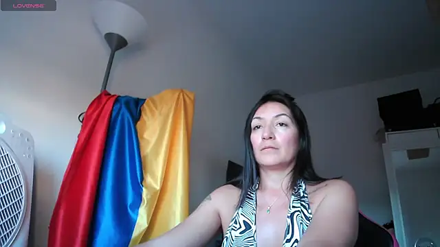 Yulian_Milf webcam