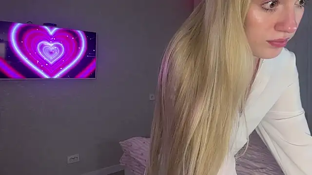 Between_Eeys webcam