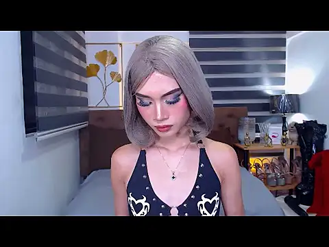 JuicyCockThea webcam