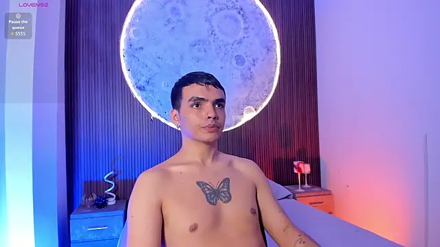 NicoKinggs_ webcam