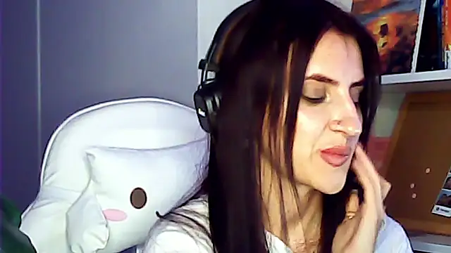 Monica_Cutersseys webcam