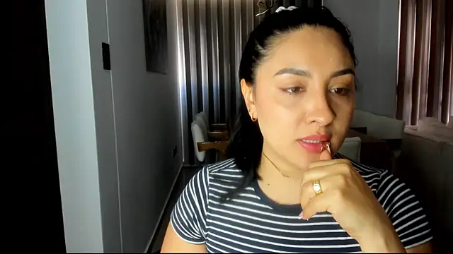 AnushaKumari live cam on StripChat