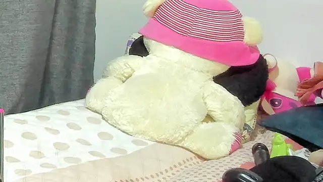 BrendaXiomy live cam on StripChat