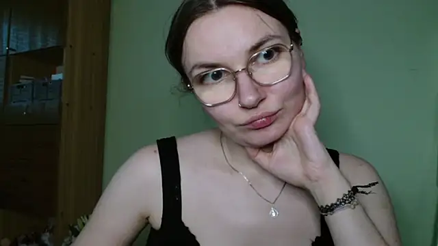 LooveELLYx webcam