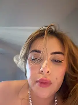 Alirawrz webcam