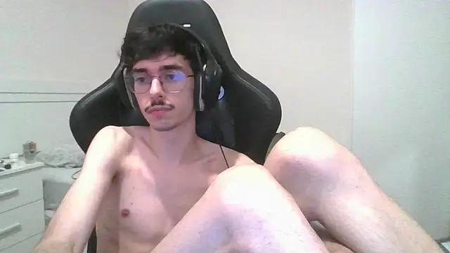 gabrielNovin17cm live cam on StripChat