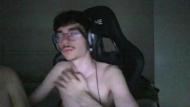 gabrielnovin17cm (M young) - jerk off and cum (public show)