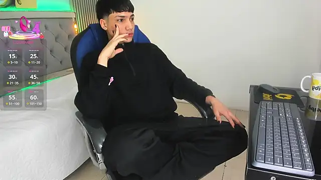 SamBlack_ live cam on StripChat