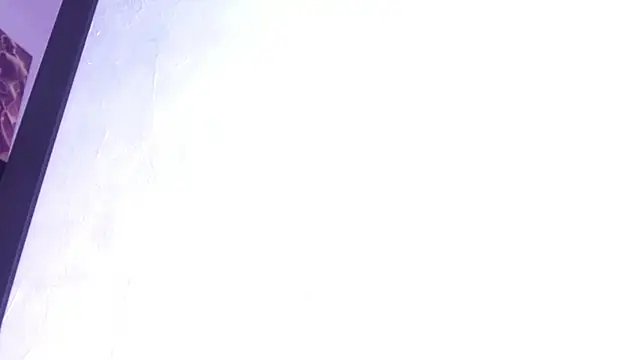 valeri_sotoo live cam on StripChat