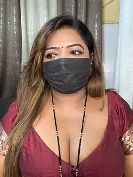 Oh-Monika87 live cam on StripChat