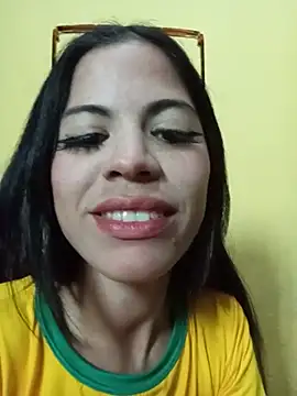 Lilijms97_ live cam on StripChat