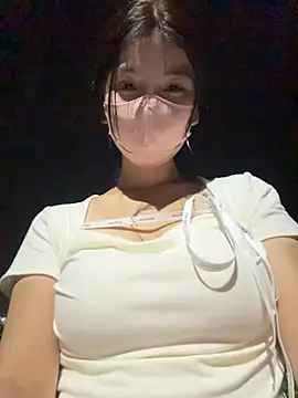 gougou13 live sex cam