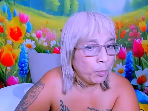 indianroxy webcam