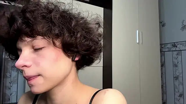 Nikatyanxx webcam