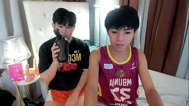 davincihugecock live cam on StripChat