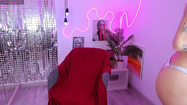 ChloeSunny webcam