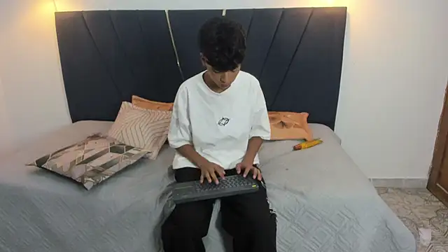 jacob_cum23 webcam
