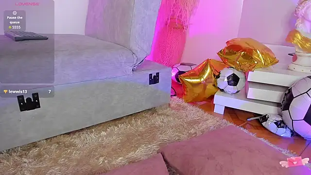 Amelie_Wine webcam